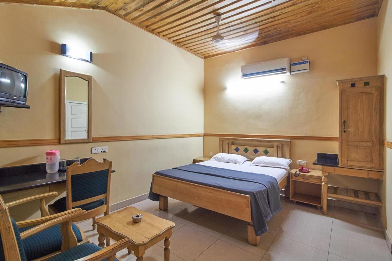 Hotel Maple Regency Kochi Екстер'єр фото
