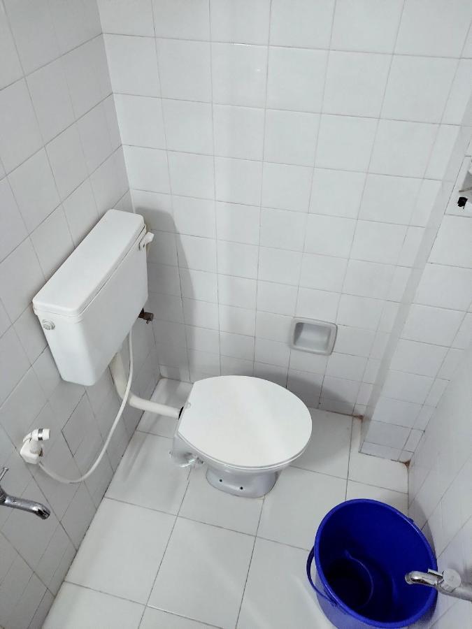 Hotel Maple Regency Kochi Екстер'єр фото